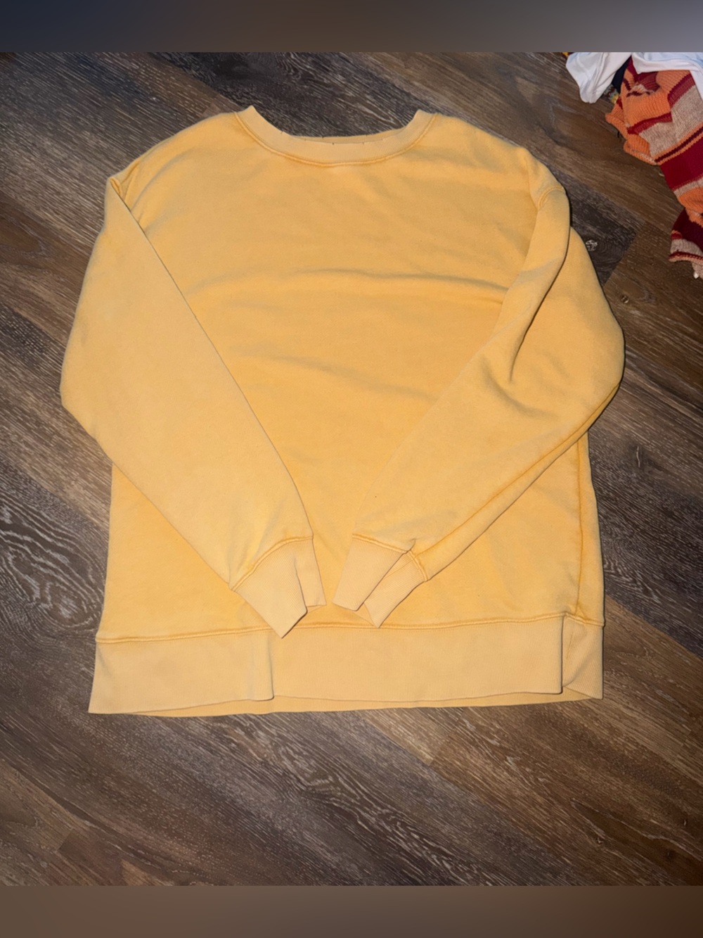 Colsie Women's Pale Yellow Crewneck Sweater